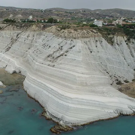 بيت ضيافة A Due Passi Dal Mare ريالمونتي